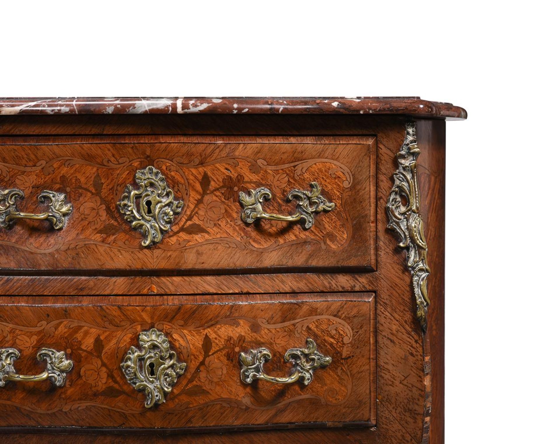 Y A FRENCH KINGWOOD AND MARQUETRY PETIT COMMODE IN LOUIS XV STYLE - Image 2 of 3