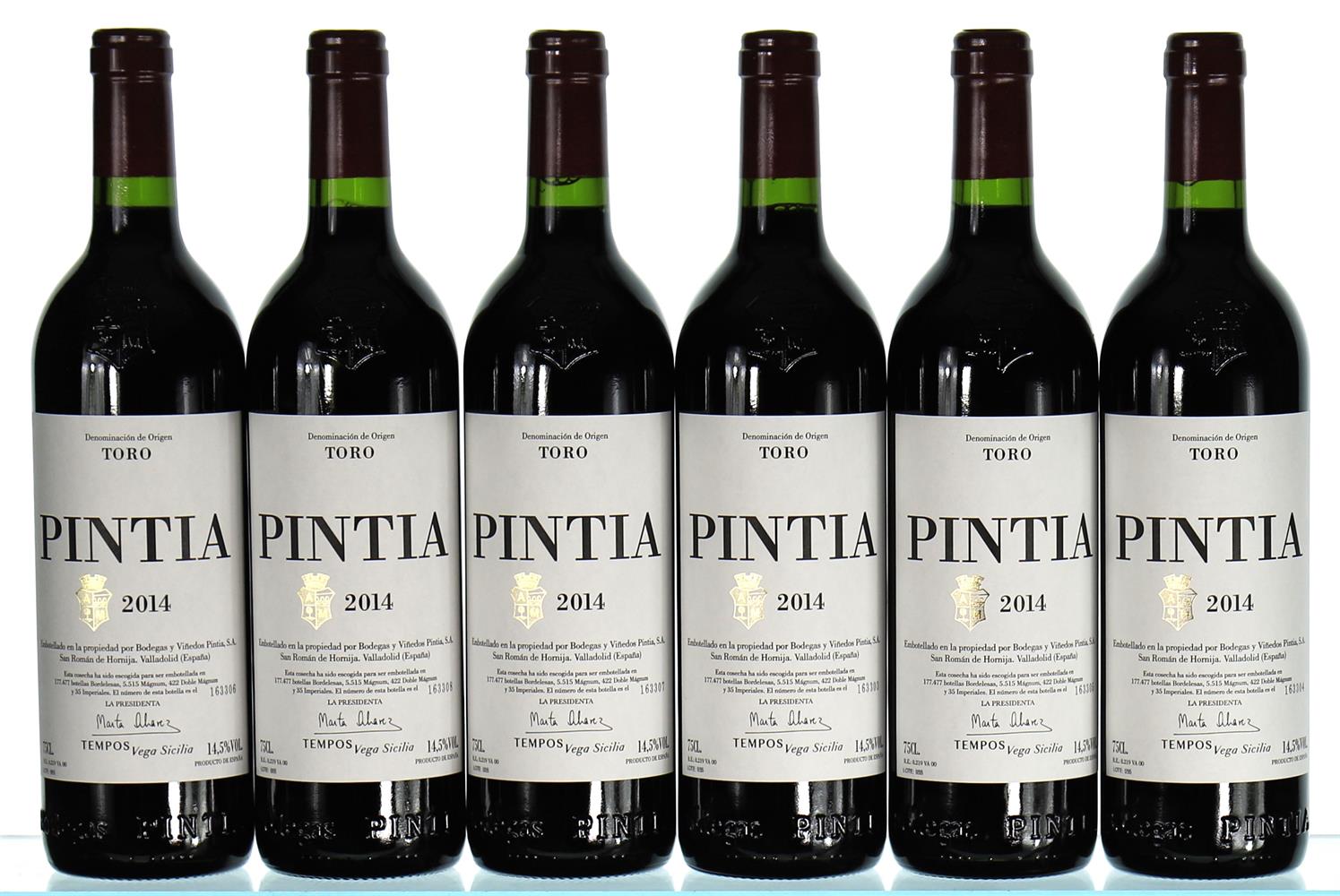 ß 2014 Vega Sicilia Pintia, Toro - (Lying under Bond)