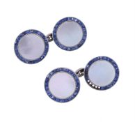 Y A PAIR OF SAPPHIRE AND MOTHER OF PEARL CUFFLINKS, CIRCA 1920