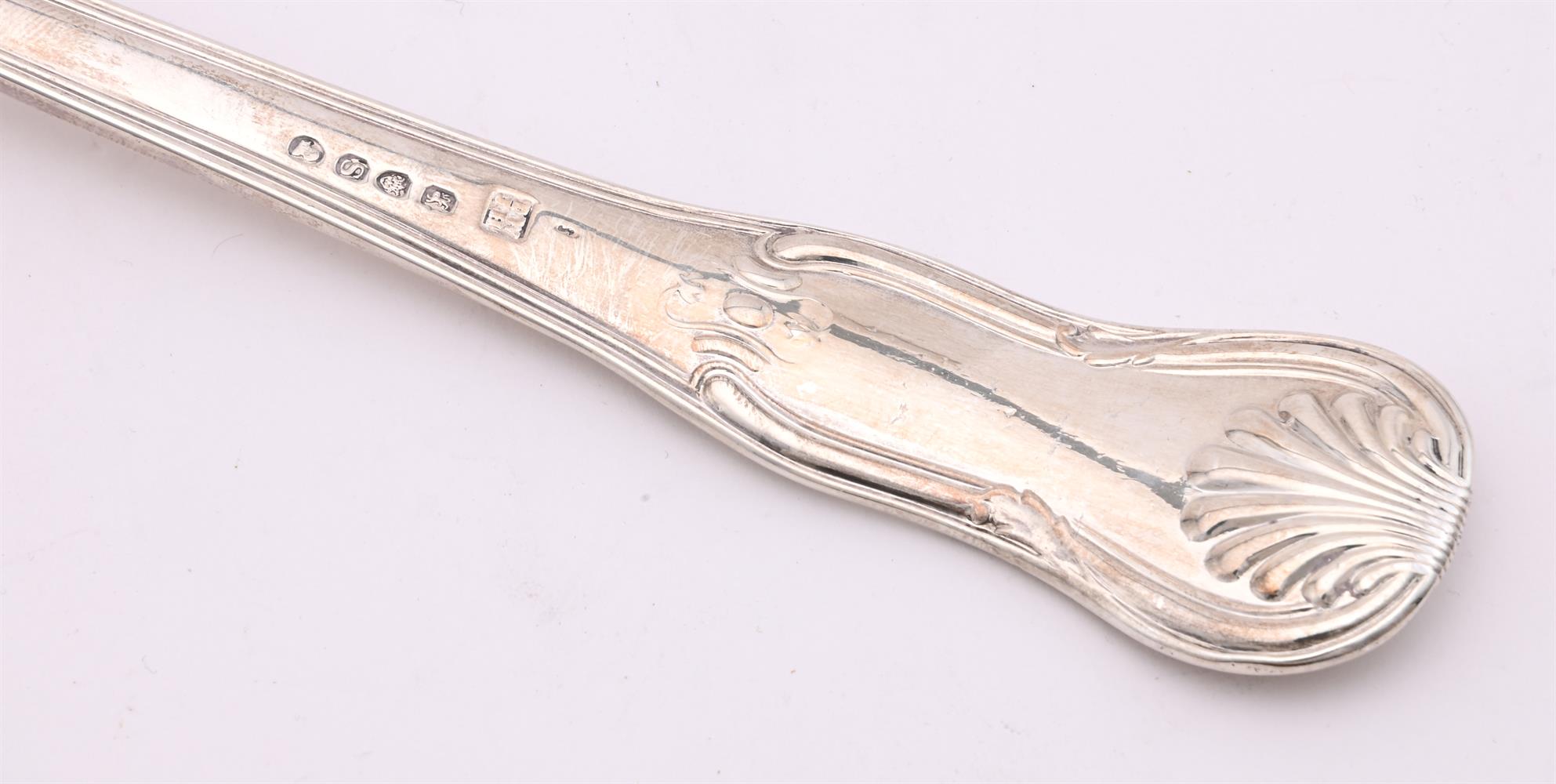 A GEORGE III SILVER HOUR GLASS PATTERN SOUP LADLE - Image 2 of 2