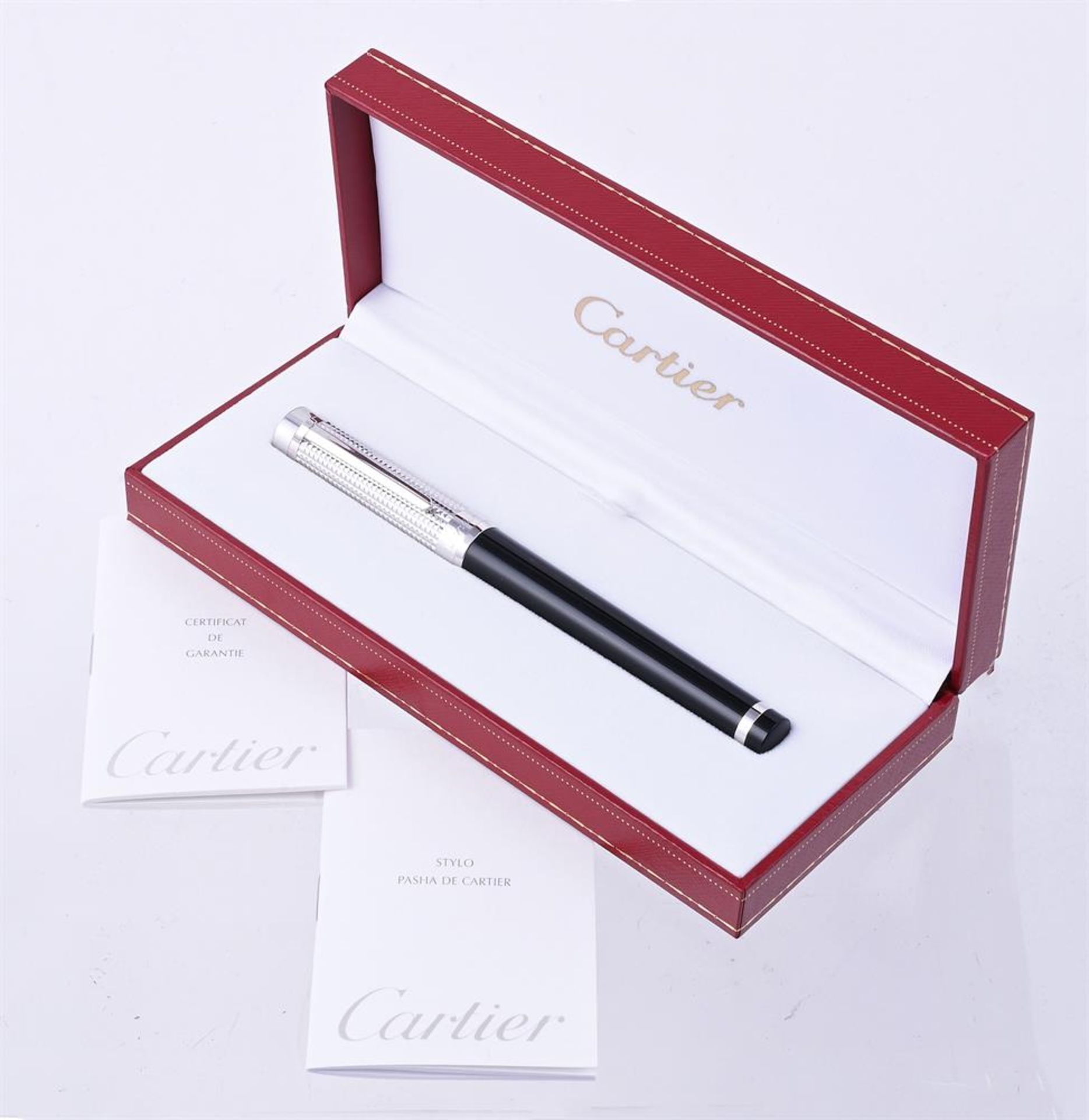 CARTIER, PASHA DE CARTIER, A BLACK ROLLERBALL PEN - Bild 2 aus 2