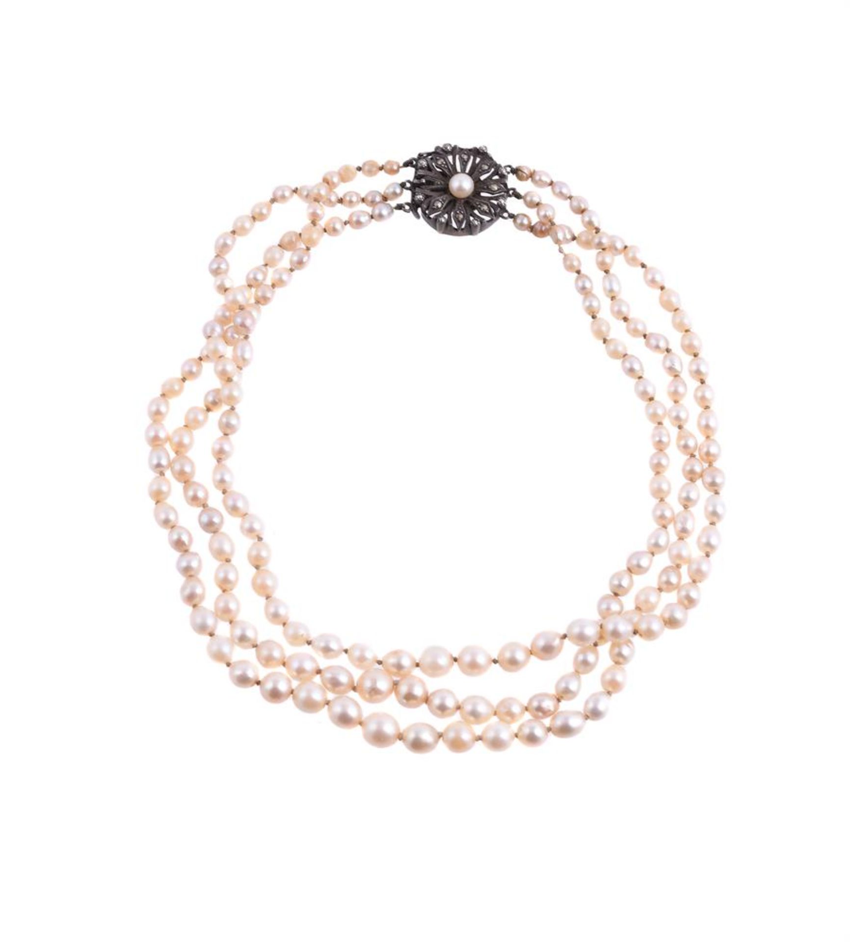 A THREE ROW CULTURED PEARL NECKLACE