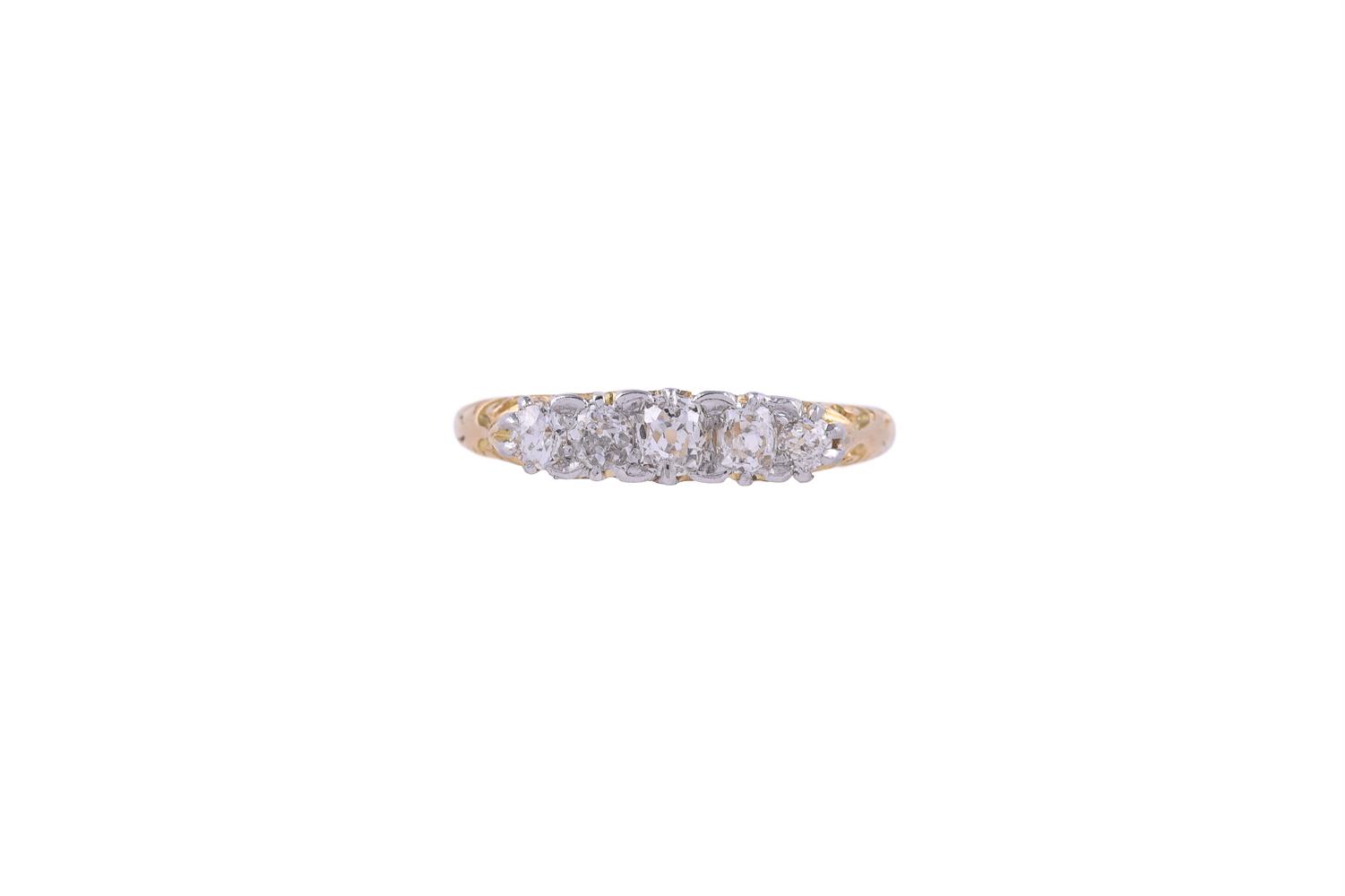 A LATE VICTORIAN DIAMOND FIVE STONE RING, CIRCA 1900