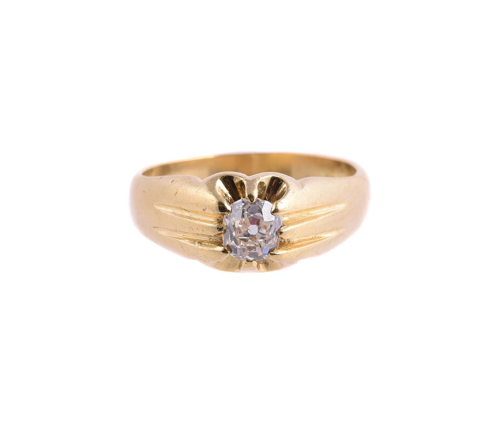 AN 18 CARAT GOLD DIAMOND RING