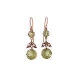 A PAIR OF EDWARDIAN PERIDOT AND SEED PEARL EAR PENDANTS, CIRCA 1910