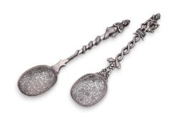 AN INDIAN SILVER SPOON
