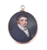 Y A LATE GEORGIAN PORTRAIT MINIATURE OF A GENTLEMAN IN A GOLD SETTING CIRCA 1810