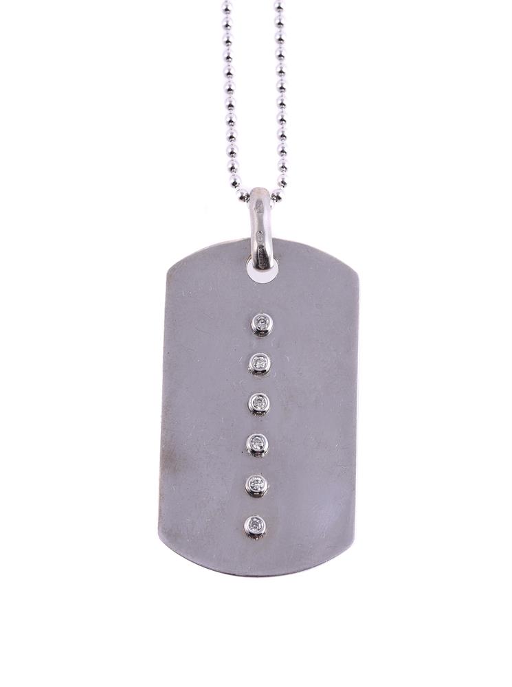 AN ITALIAN SILVER COLOURED DIAMOND DOG TAG