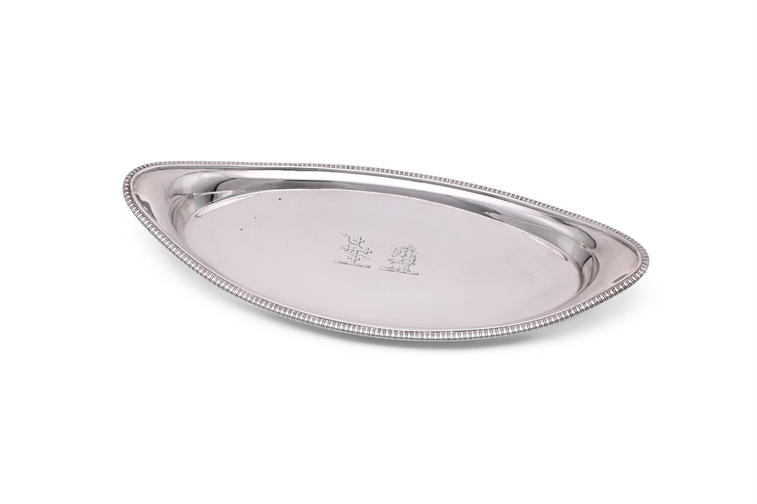 A GEORGE III SILVER OVAL SNUFFERS TRAY - Image 2 of 3