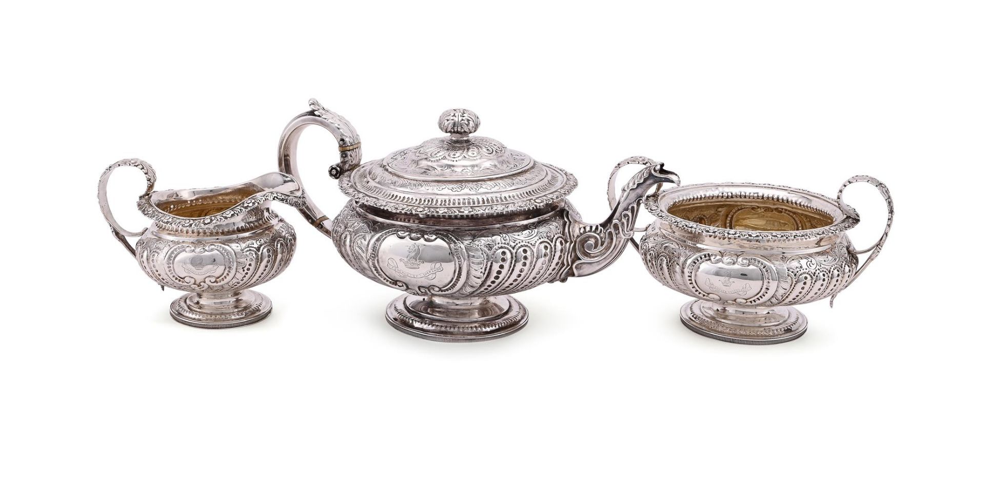 Y A GEORGE IV SCOTTISH SILVER THREE PIECE CIRCULAR TEA SET