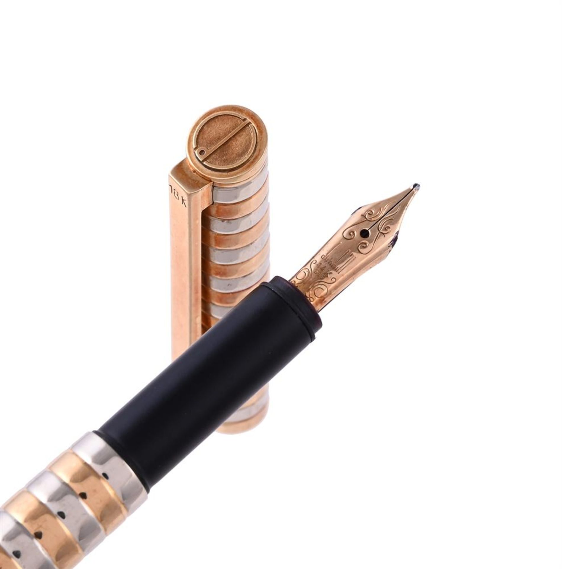 DUNHILL, A TWO COLOUR GOLD COLOURED FOUNTAIN PEN - Bild 2 aus 3