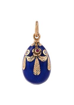 VICTOR MAYER FOR FABERGE, AN 18 CARAT GOLD, RUBY AND DIAMOND EGG PENDANT, LONDON 1994 IMPORT MARK