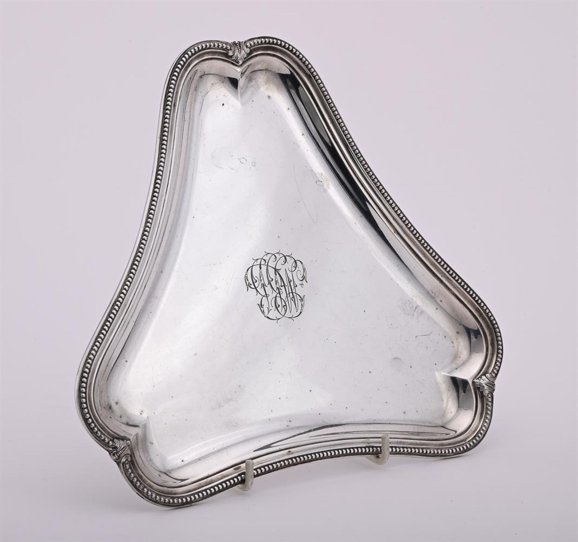 A FRENCH SILVER TREFOIL SHAPED TRAY - Image 2 of 3