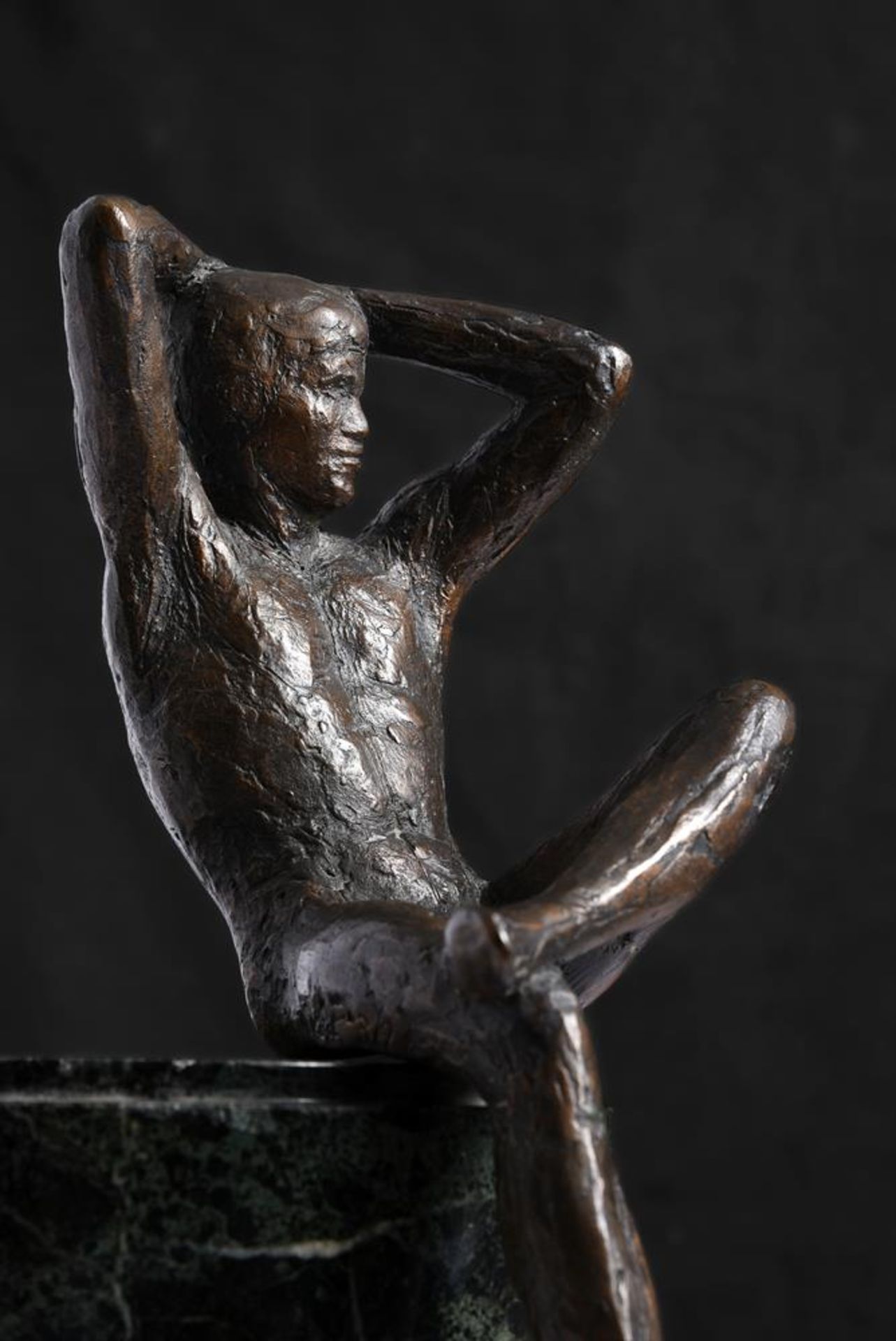 λ JILL TWEED (BRITISH B. 1931), SEATED MALE FIGURE - Image 2 of 6