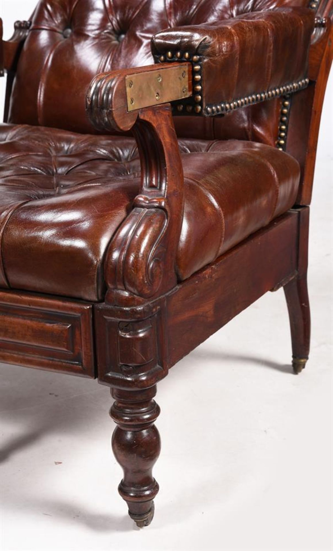 A WILLIAM IV MAHOGANY 'DAWS PATENT' RECLINING LEATHER ARMCHAIR - Image 5 of 6