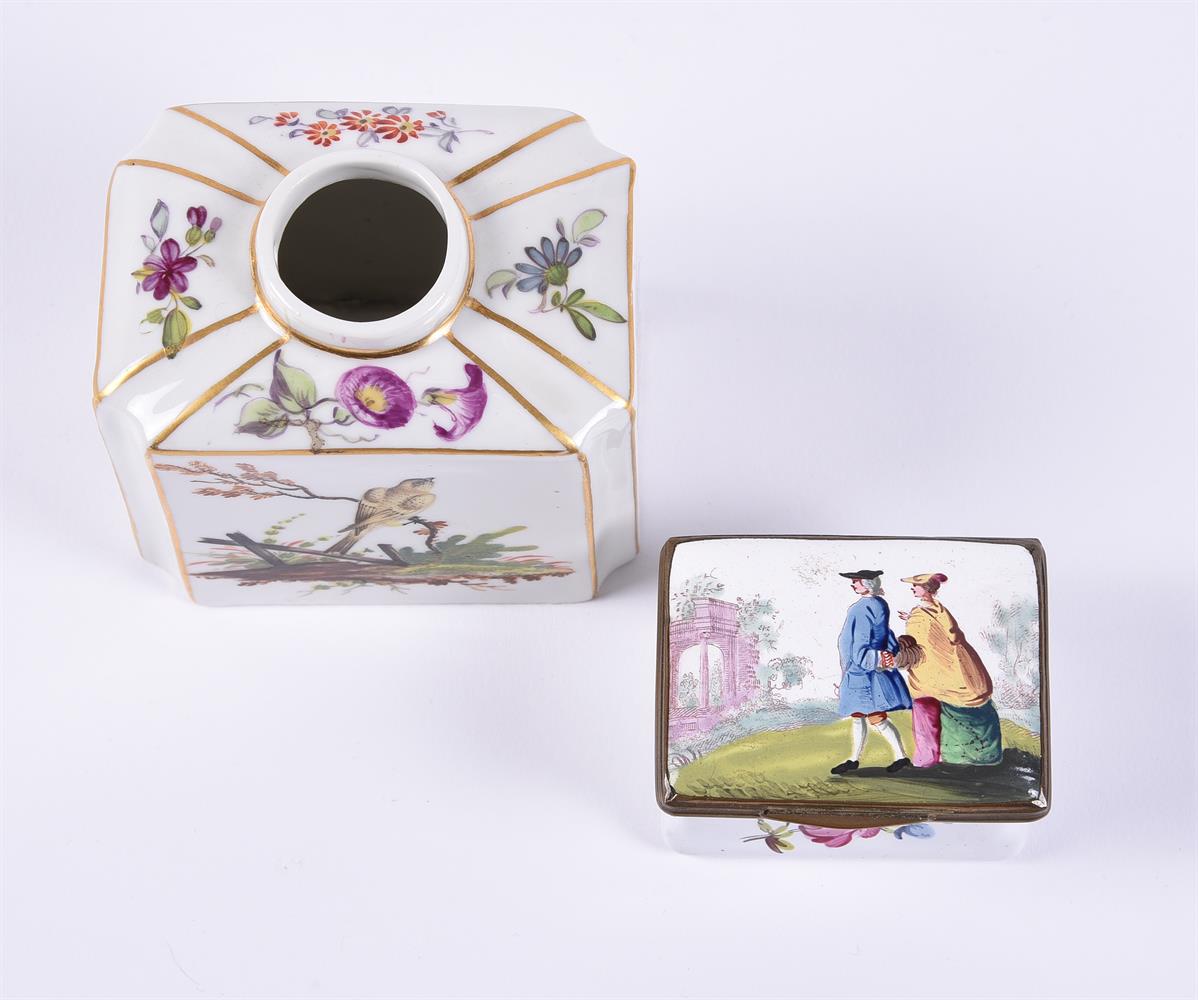 A GERMAN PORCELAIN SHAPED RECTANGULAR SECTION TEA CANISTER - Image 4 of 5