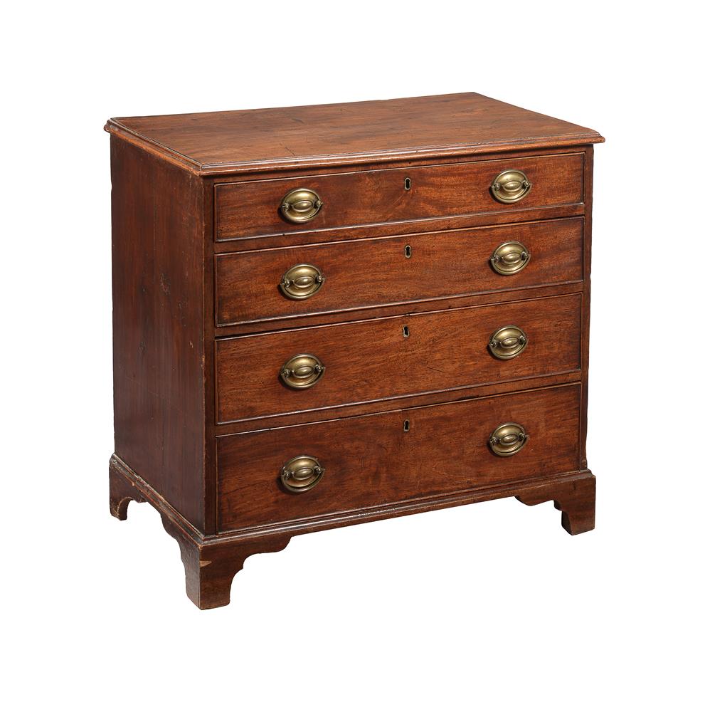 A GEORGE III MAHOGANY CHEST OF DRAWERS