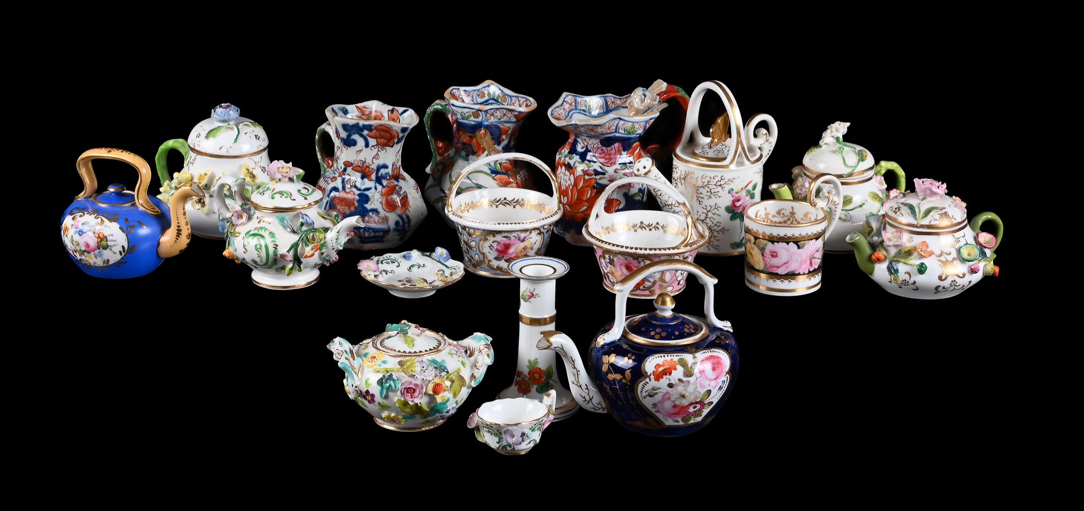 AN ASSORTMENT OF VARIOUS ENGLISH CERAMICS