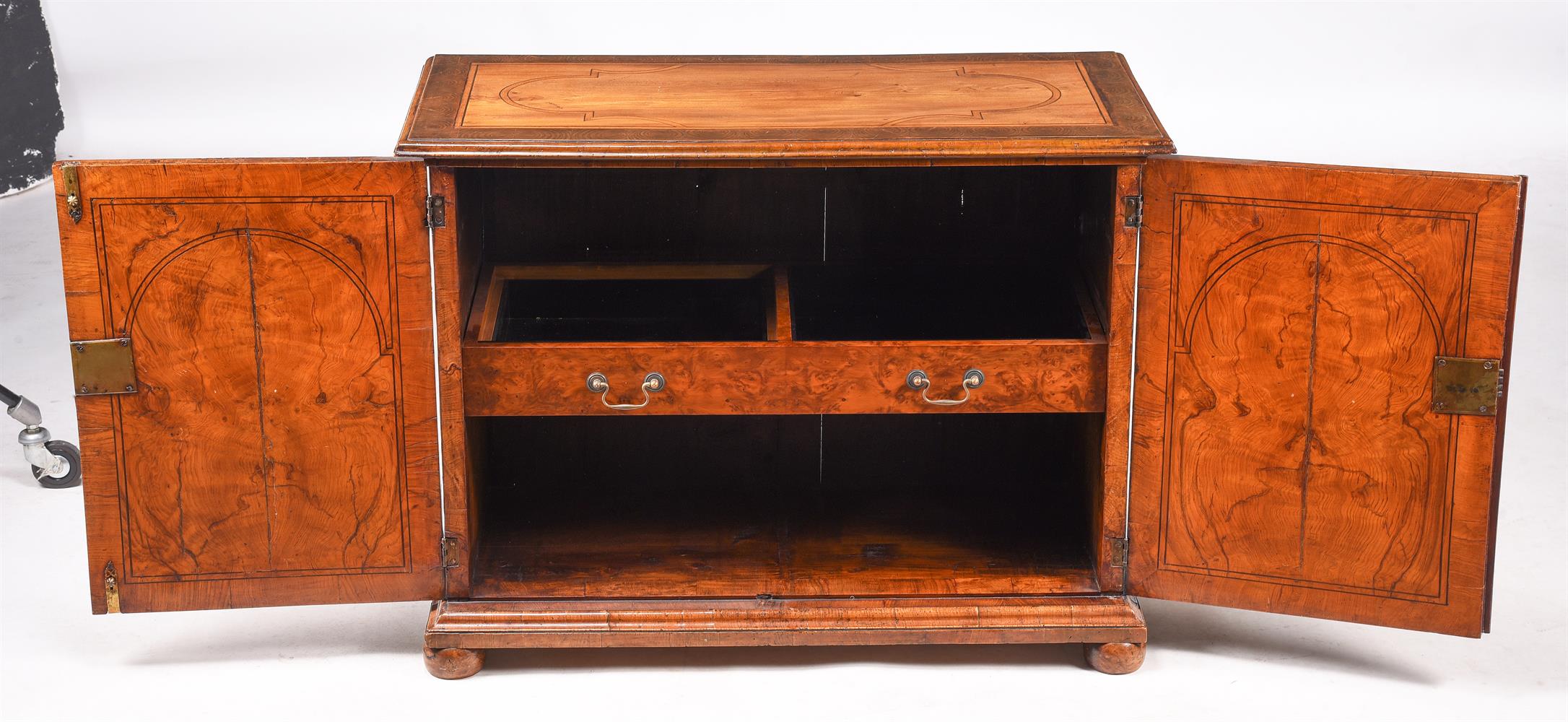 A WALNUT AND MARQUETRY OYSTER VENEERED SIDE CABINET - Image 3 of 3