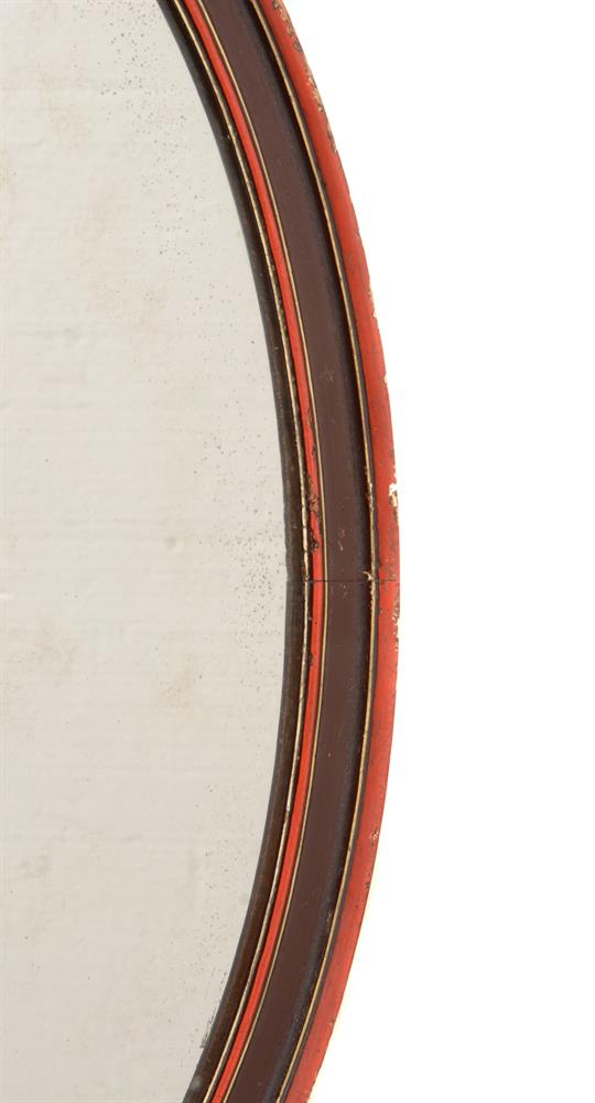 A PAIR OF PAINTED OVAL WALL MIRRORS - Image 4 of 6