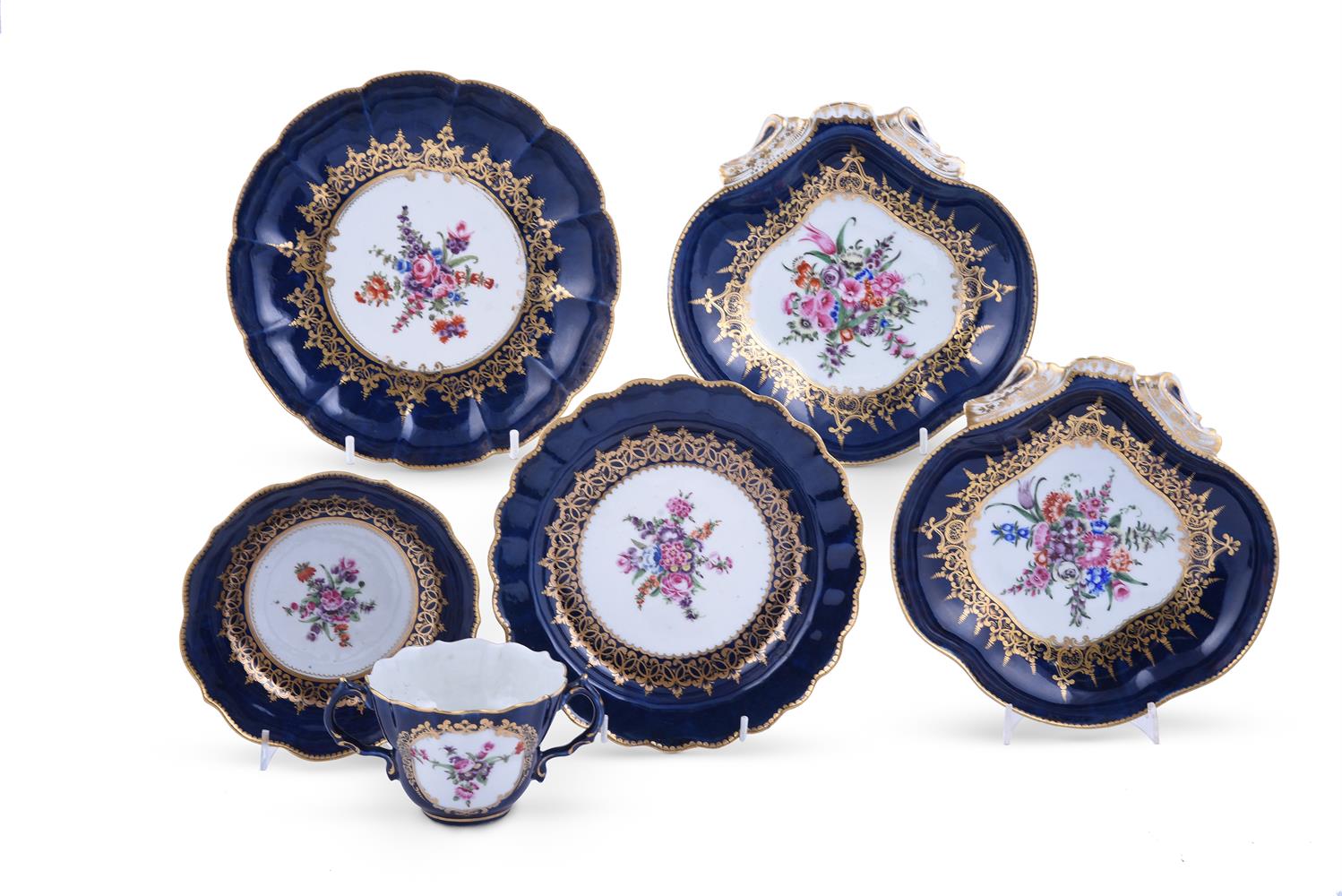 A SELECTION OF WORCESTER GROS BLEU GROUND PORCELAIN