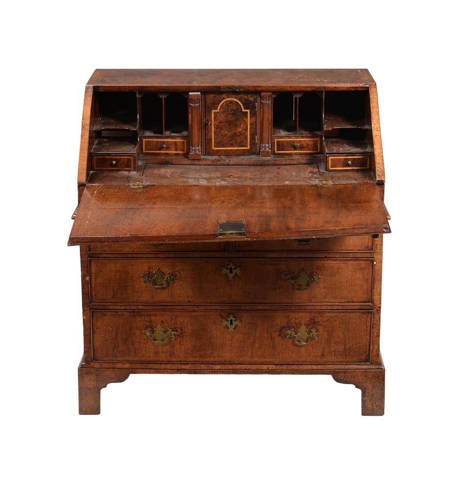 A GEORGE I WALNUT AND FEATHER BANDED BUREAU - Image 2 of 2