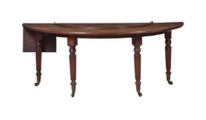 A REGENCY MAHOGANY HUNT TABLE