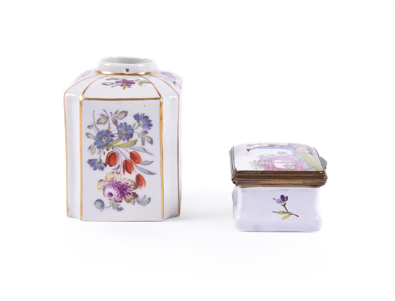 A GERMAN PORCELAIN SHAPED RECTANGULAR SECTION TEA CANISTER - Image 2 of 5