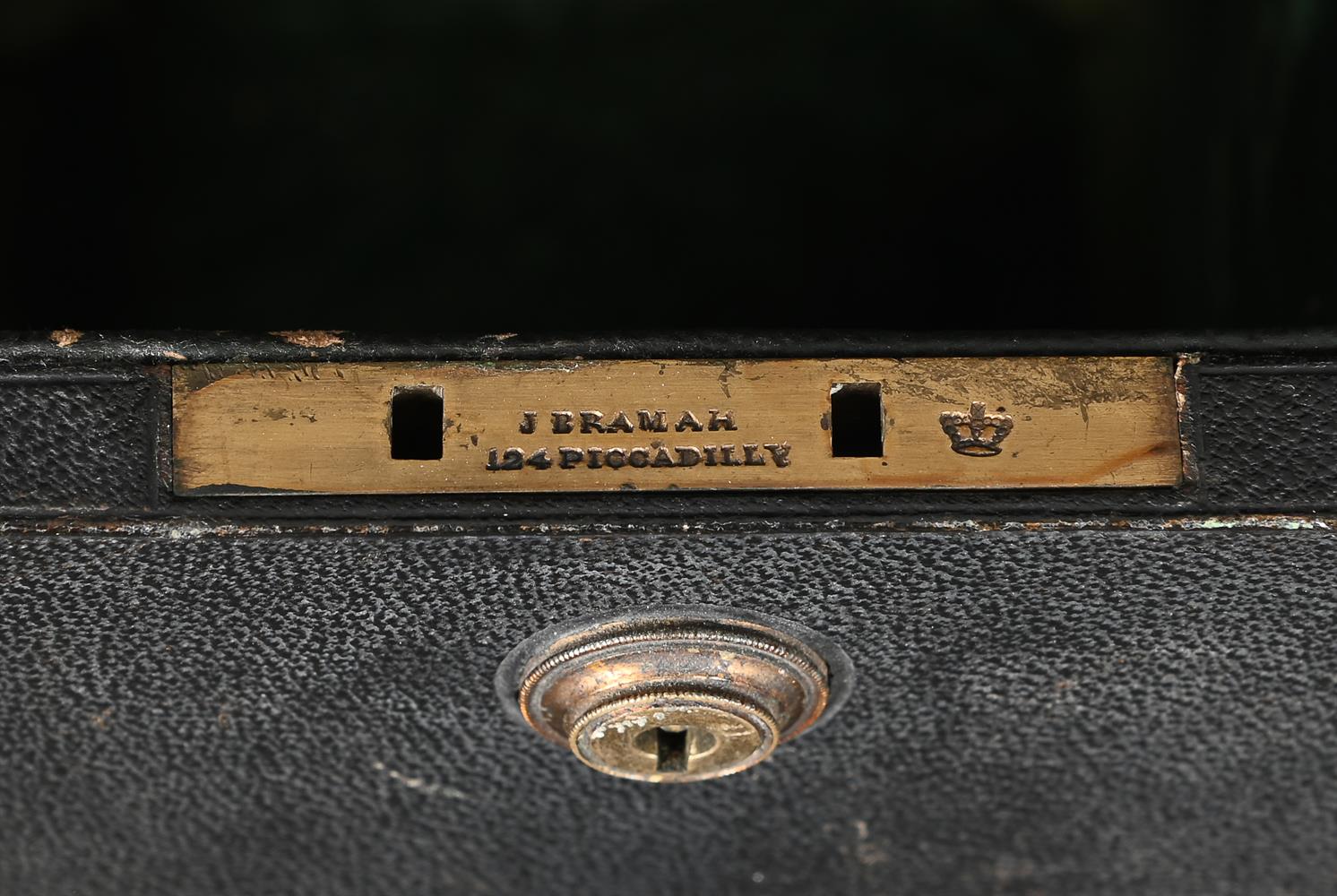 A VICTORIAN TOOLED-MOROCCO COVERED TRAVELLING CASE FOR A FINE GIANT CHRONOMETER CARRIAGE CLOCK - Image 3 of 4