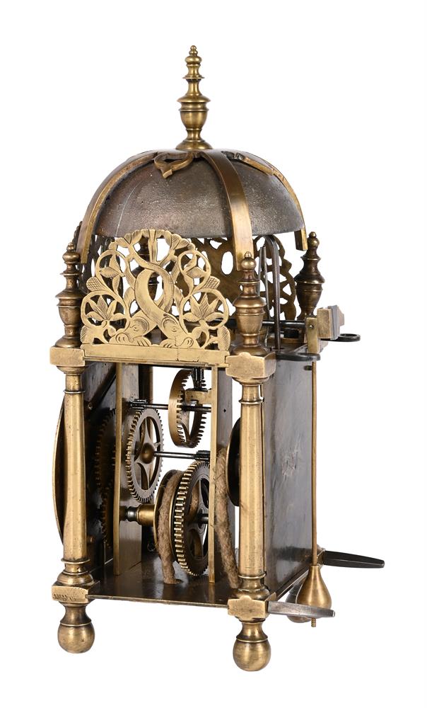 A CHARLES II MINIATURE BRASS LANTERN TIMEPIECE WITH ALARM - Image 5 of 7