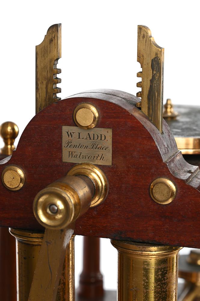 A RARE LACQUERED BRASS AND MAHOGANY HAWKSBEE-TYPE DOUBLE-ACTION DEMONSTRATION VACUUM PUMP - Image 3 of 6