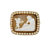 A LATE 19TH CENTURY HARDSTONE CAMEO IN ASSOCIATED HALF PEARL SETTING