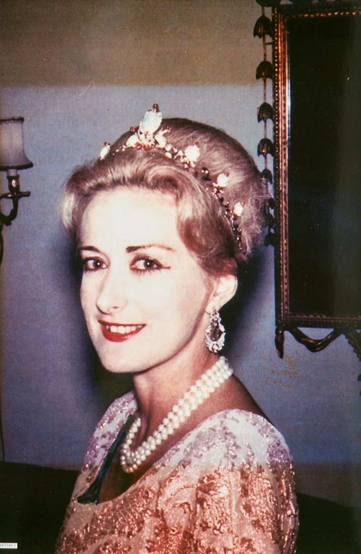 A MID 20TH CENTURY DIAMOND, OPAL, AND RUBY TIARA - Image 2 of 7