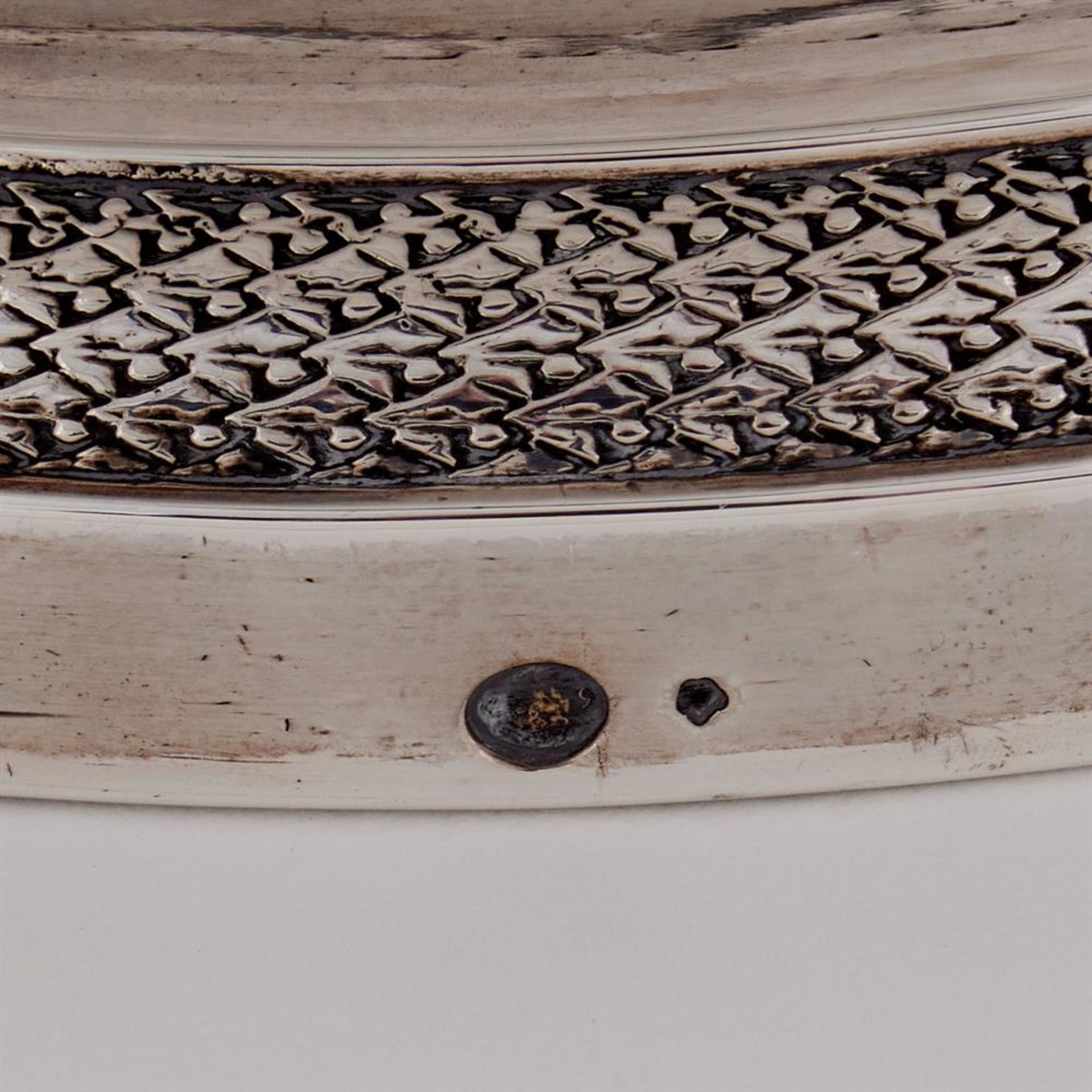 A FRENCH SILVER SOUP TUREEN AND COVER - Image 3 of 3