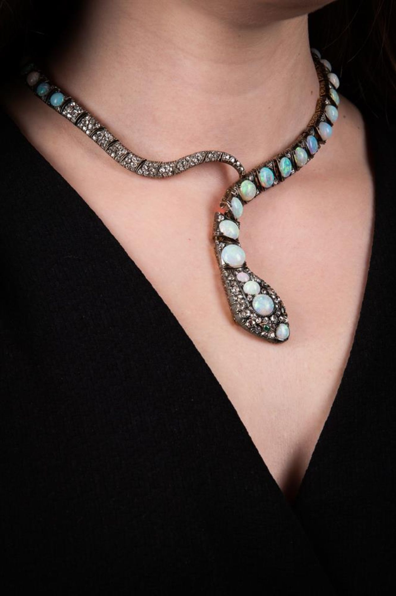 AN OPAL, DIAMOND AND EMERALD SERPENT NECKLACE - Image 5 of 5