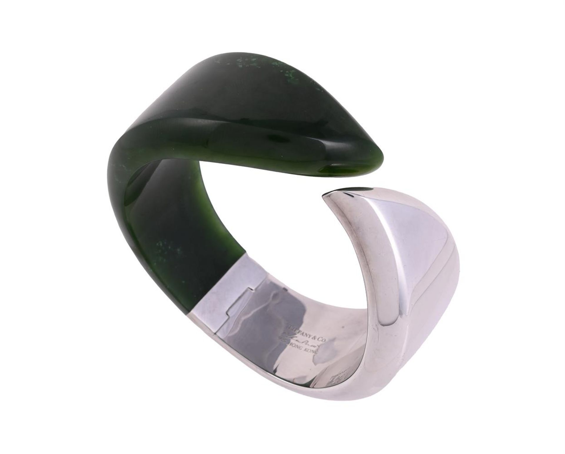 ELSA PERETTI FOR TIFFANY & CO., FEATHER CUFF, A GREEN NEPHRITE JADE AND SILVER HINGED BANGLE - Image 2 of 6