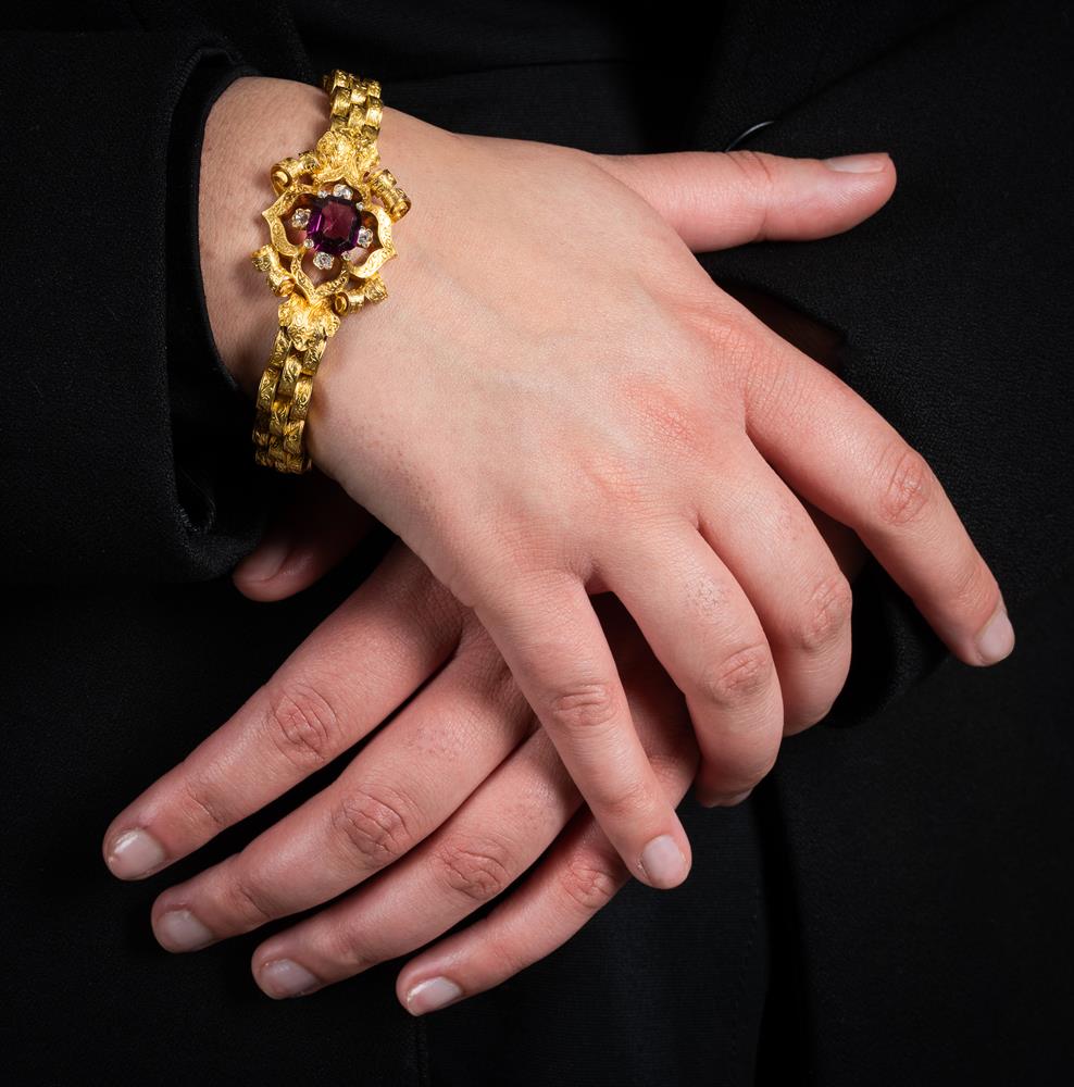 A FRENCH MID 19TH CENTURY GOLD, GARNET AND DIAMOND BRACELET, CIRCA 1860 - Image 4 of 4