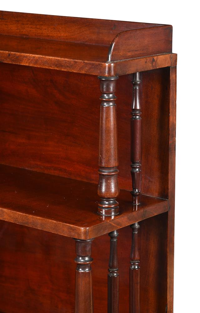 A PAIR OF REGENCY MAHOGANY WATERFALL BOOKCASES, IN THE MANNER OF GILLOWS, CIRCA 1820 - Image 4 of 4