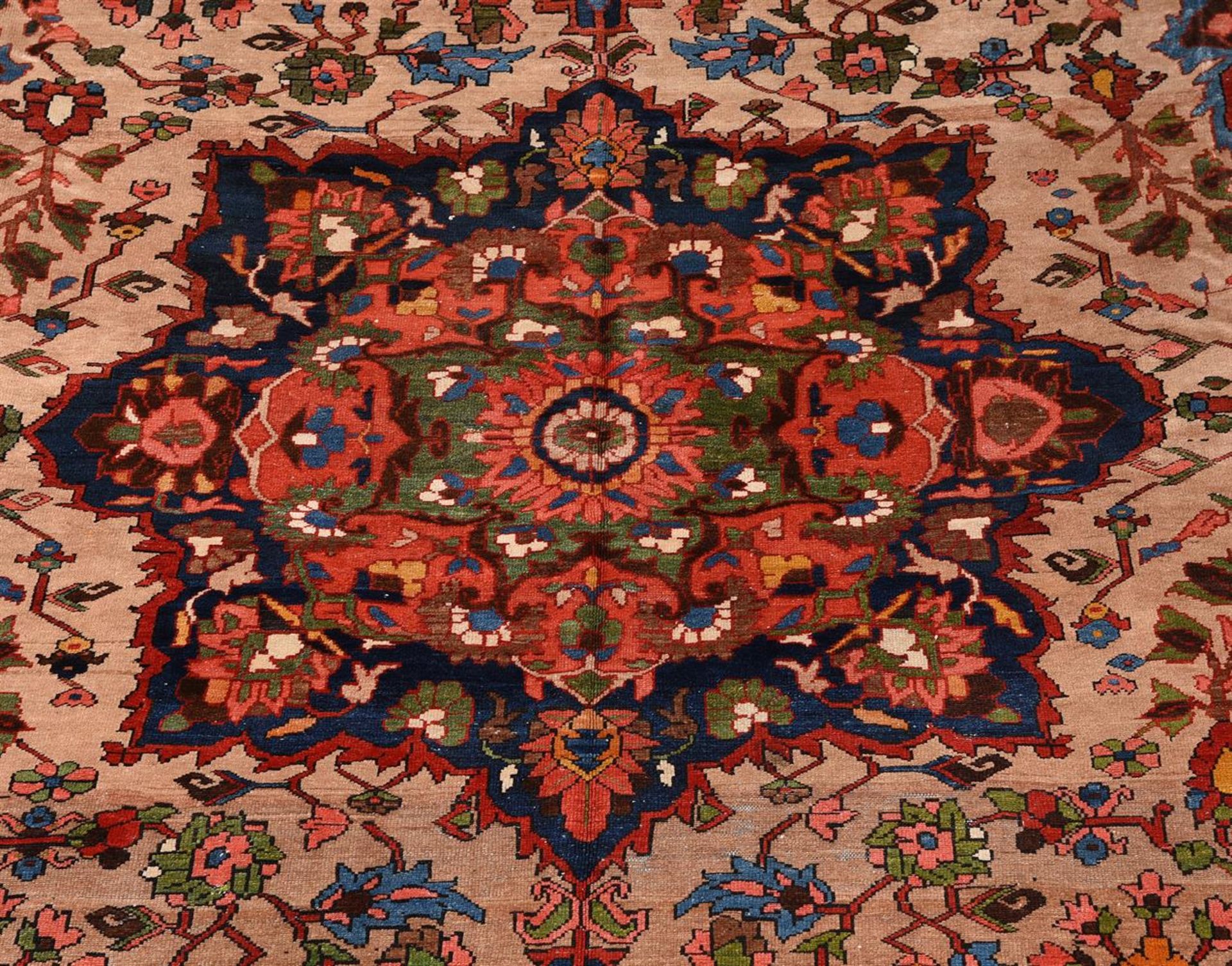 A BAKHTIAR CARPET, approximately 474 x 341cm - Bild 2 aus 3