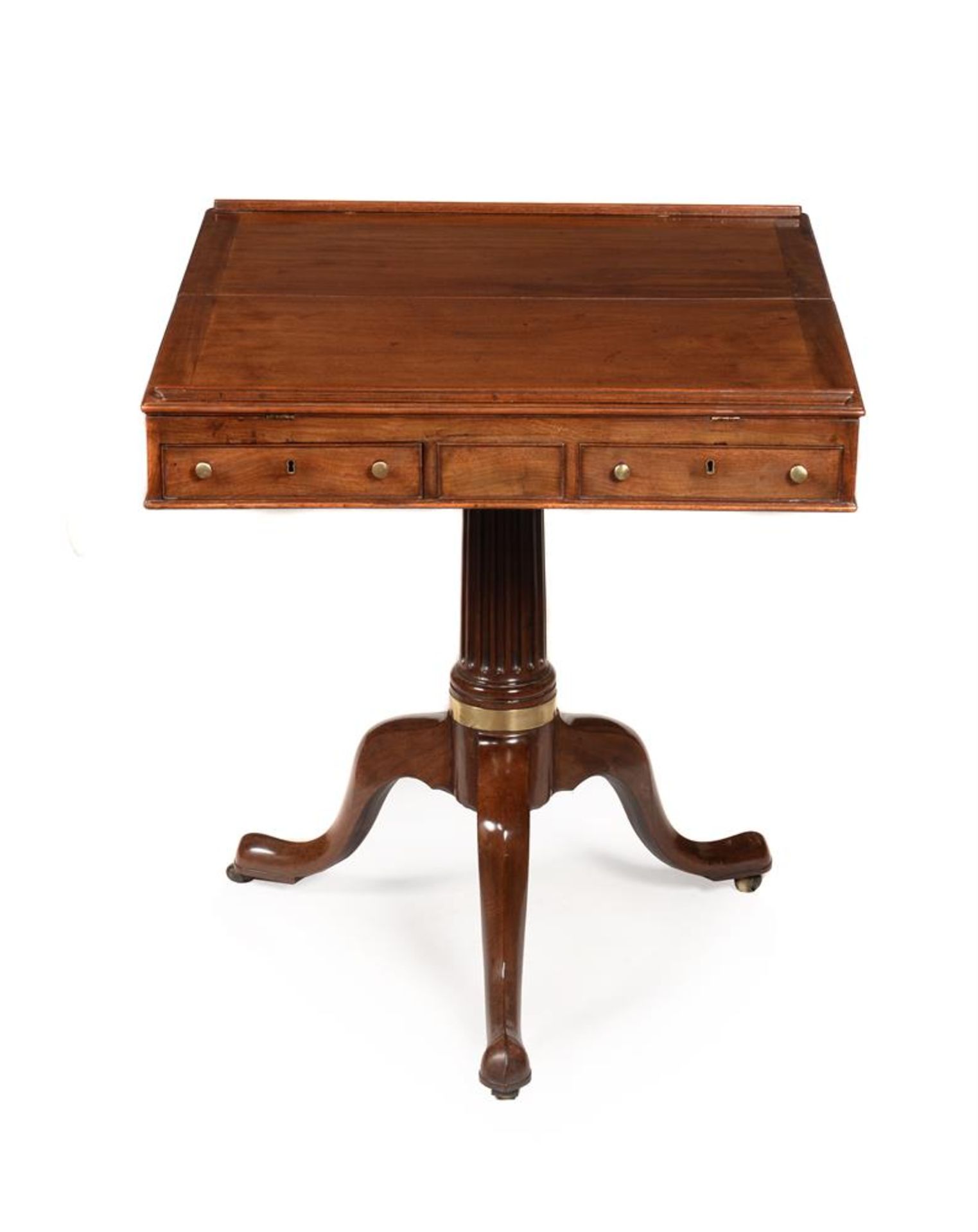 A GEORGE II MAHOGANY LIBRARY READING TABLE, CIRCA 1755 - Image 3 of 6