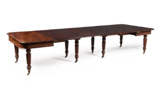 A GEORGE IV MAHOGANY EXTENDING DINING TABLE, ATTRIBUTED TO GILLOWS OF LANCASTER, CIRCA 1825