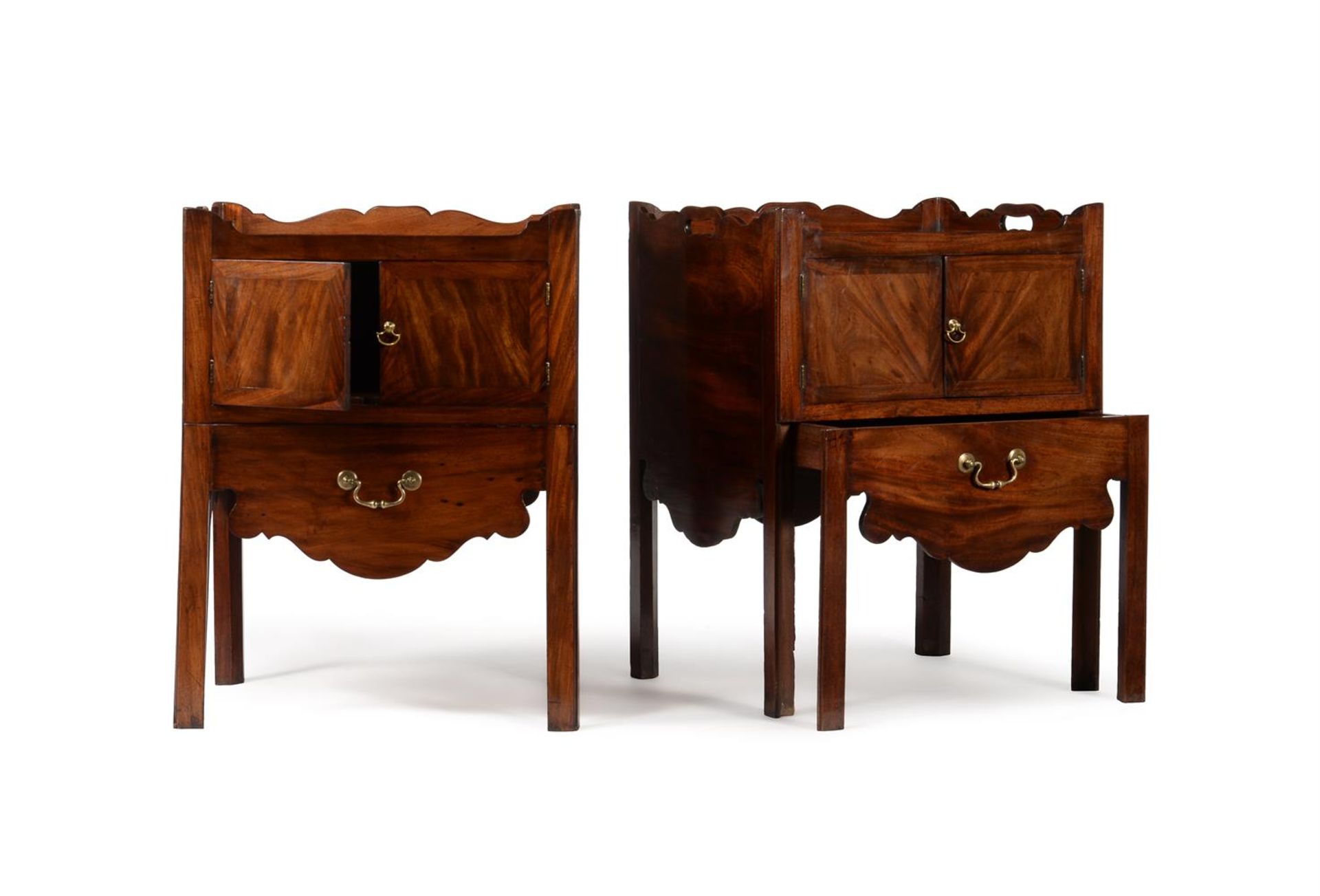 A CLOSELY MATCHED PAIR OF GEORGE III MAHOGANY NIGHT COMMODES, CIRCA 1780 - Image 4 of 5