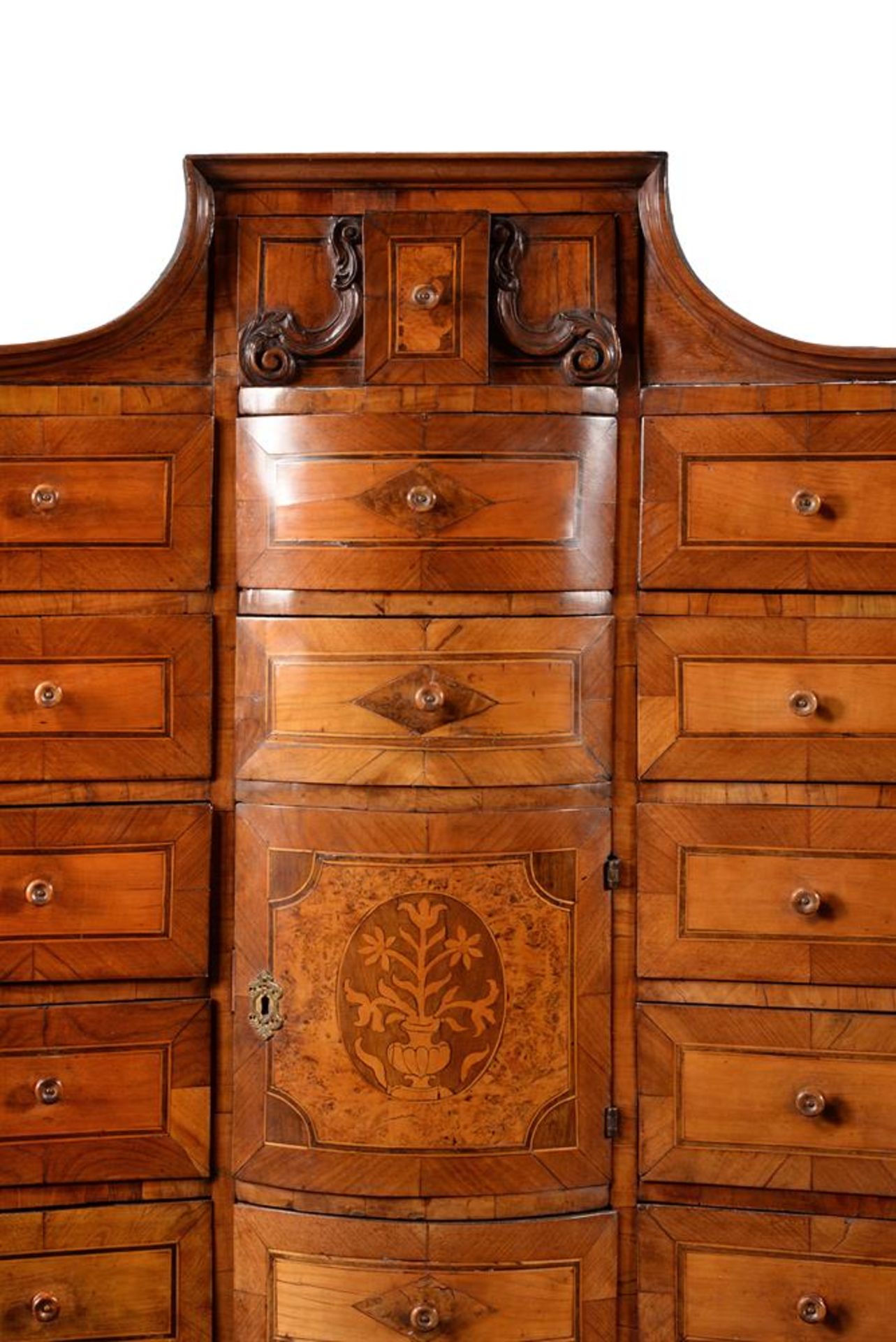 A SOUTH GERMAN WALNUT, FIGURED WALNUT AND INLAID BUREAU CABINET, MID 18TH CENTURY - Bild 3 aus 5