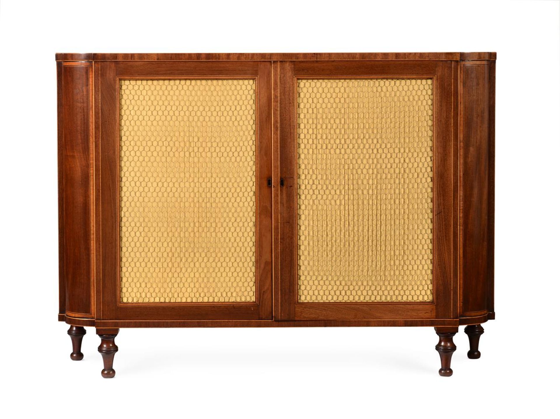 Y A GEORGE III MAHOGANY AND SATINWOOD SIDE CABINET, IN THE MANNER OF THOMAS SHERATON, CIRCA 1790