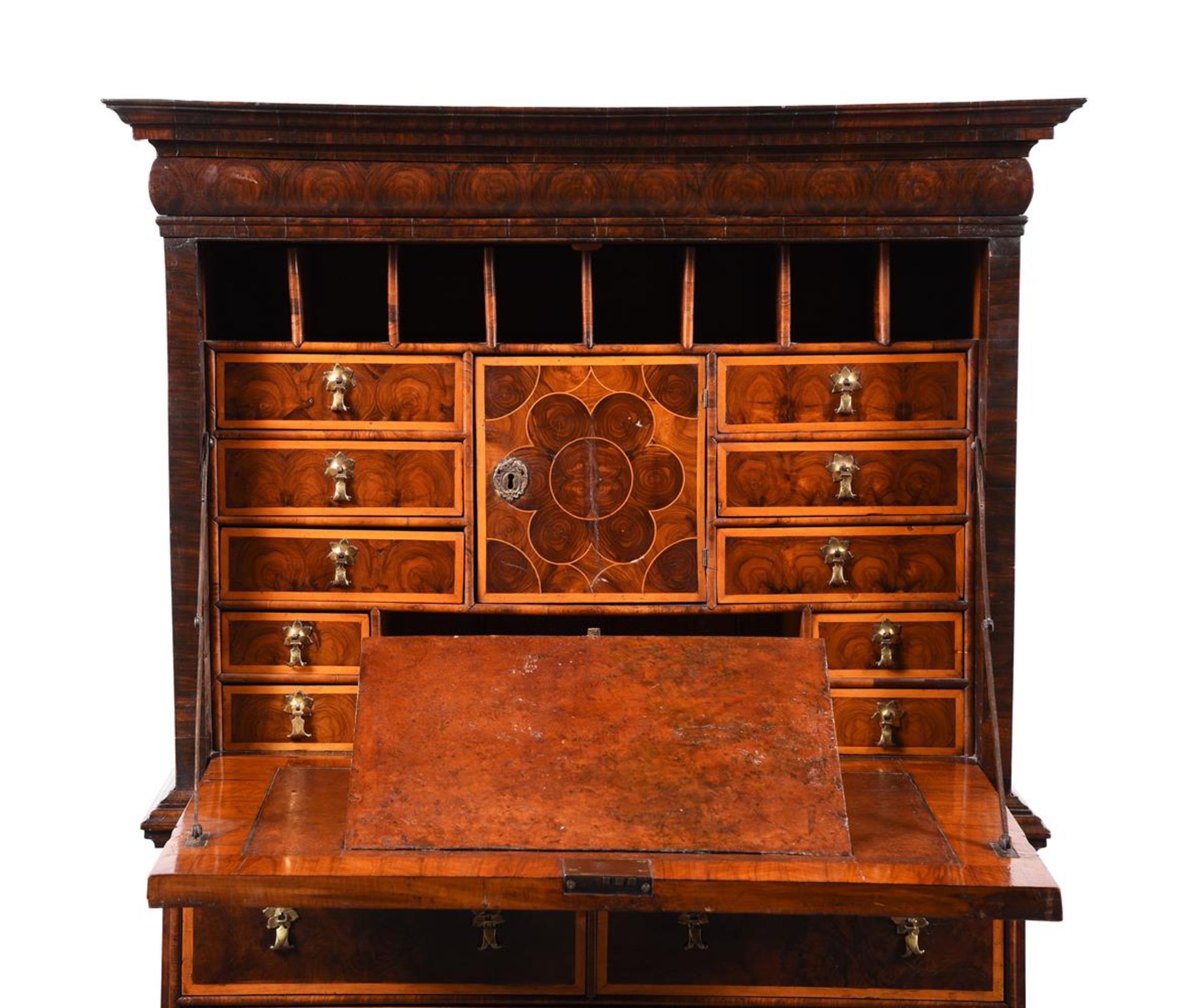 A WILLIAM III WALNUT OYSTER VENEERED AND HOLLY INLAID ESCRITOIRE, CIRCA 1700 - Image 5 of 5