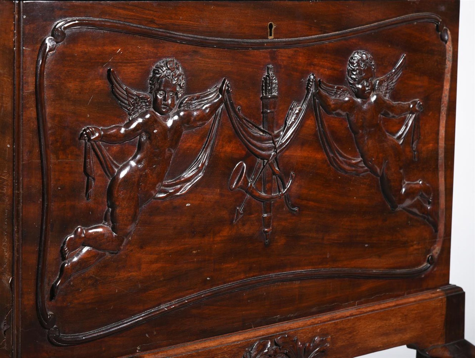 A PAIR OF CARVED MAHOGANY CHESTS, IN GEORGE II STYLE, CIRCA 1900 - Image 2 of 4