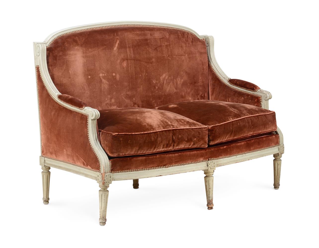 A LOUIS XVI PAINTED BEECH WOOD AND VELVET UPHOLSTERED CANAPE, LATE 18TH CENTURY - Image 2 of 4