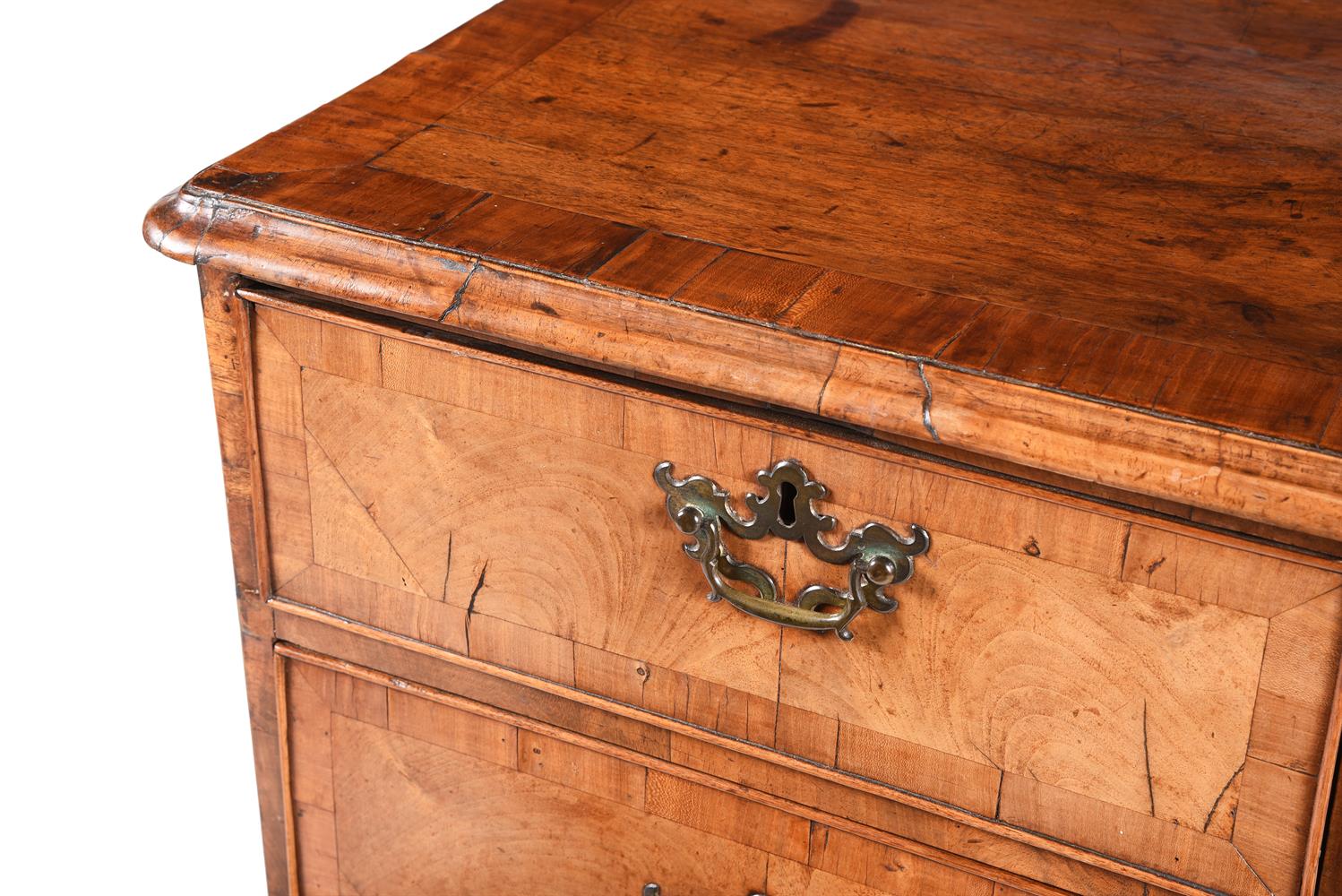 A WALNUT AND CROSSBANDED CHEST OF DRAWERS, MID 18TH CENTURY AND LATER - Image 4 of 4