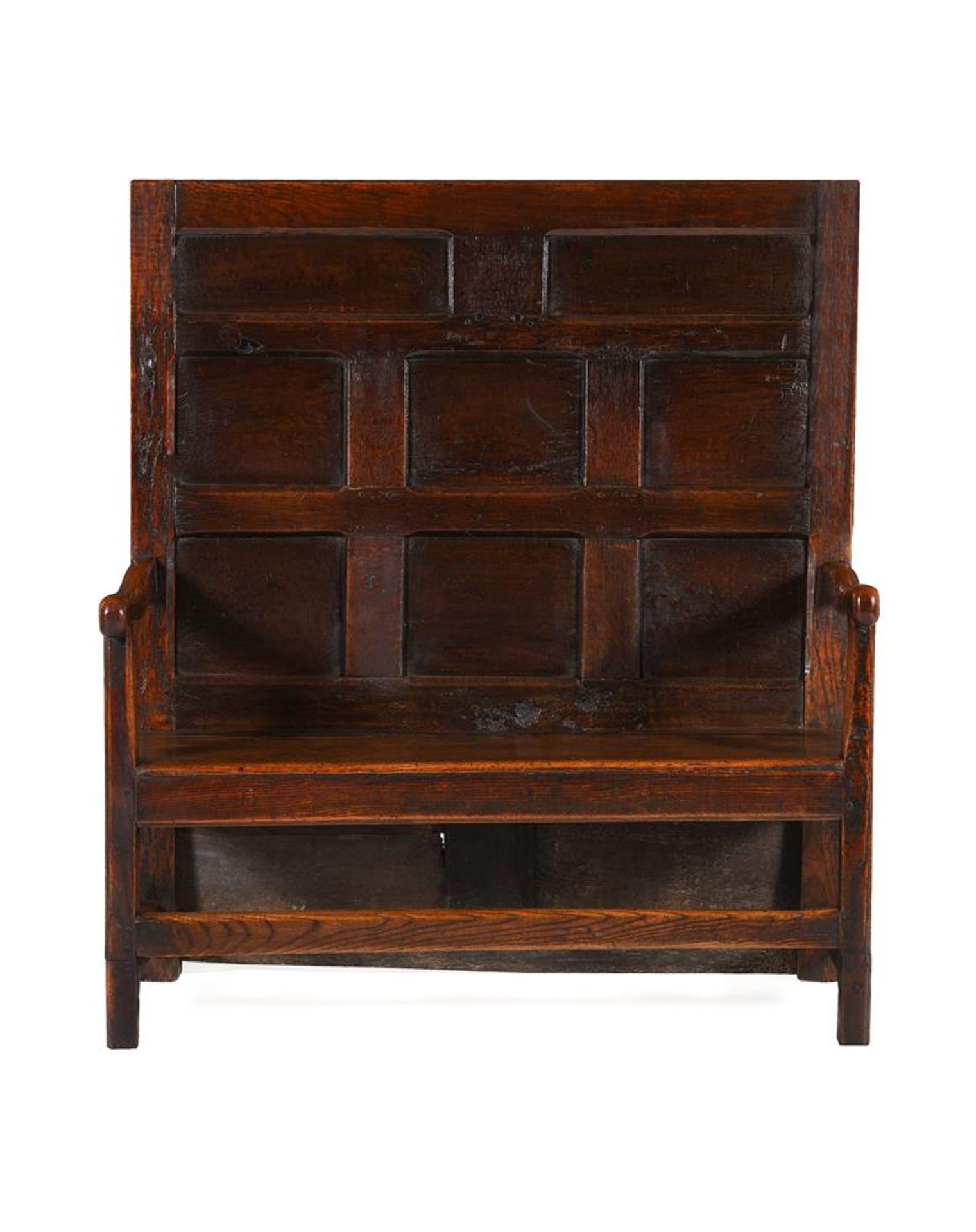 AN OAK SETTLE, 18TH CENTURY