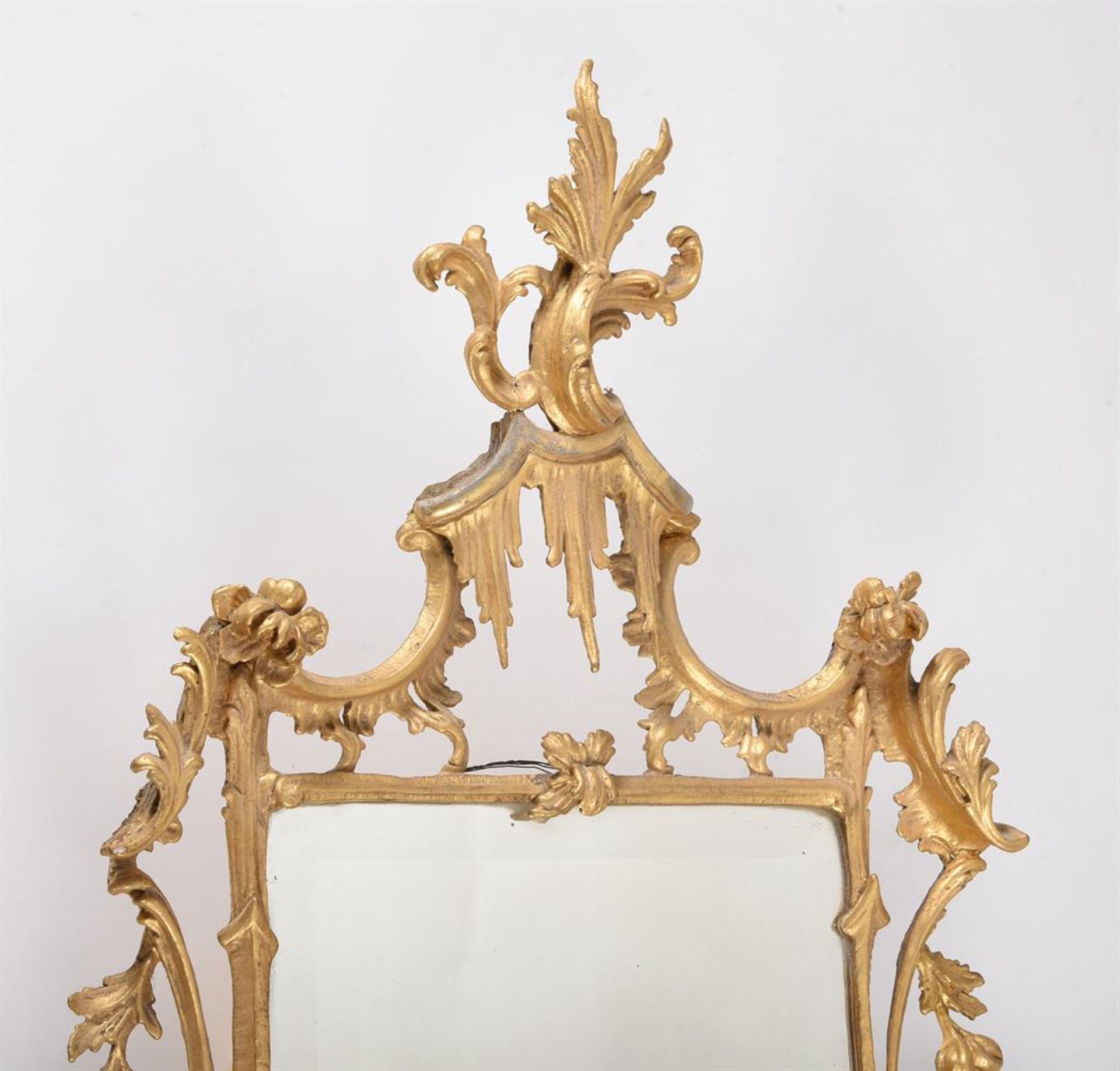 A GEORGE III CARVED GILTWOOD WALL MIRROR, SECOND HALF 18TH CENTURY - Image 2 of 6